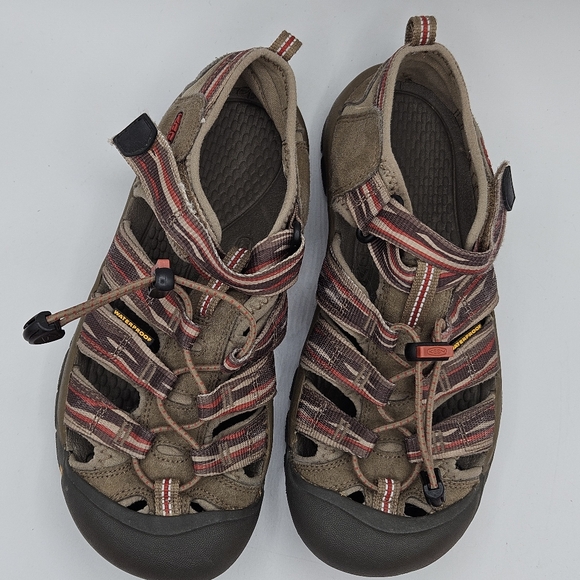 Keen Newport H2 hiking outdoor swimming sandals size 4 - Picture 13 of 14